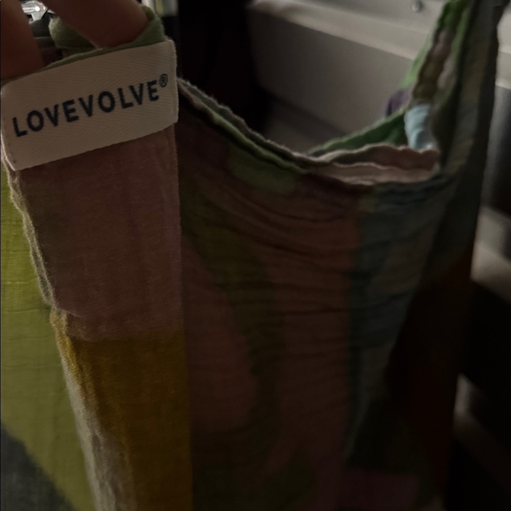 Lovevolve large print abstract scarf - Picture 4 of 4